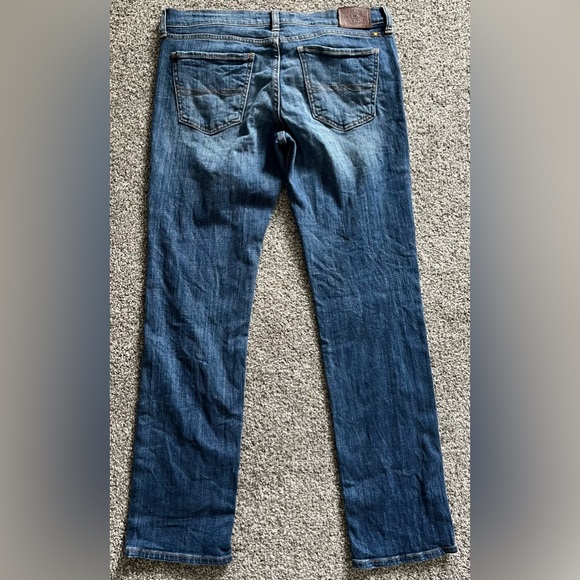 Women’s Lucky Brand Jeans Sweet Straight size 6/28 - Picture 3 of 3